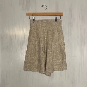 Carmen Marc Valvo Tan Embroidered Beaded High Waist‎ Linen Shorts Size 2